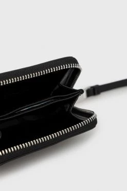 Πορτοφόλια Δερμάτινο πορτοφόλι Karl Lagerfeld χρώμα: μαύρο 7 Πορτοφόλια Δερμάτινο πορτοφόλι Karl Lagerfeld χρώμα: μαύρο -Karl Lagerfeld Εκπτώσεις unnamed file 539